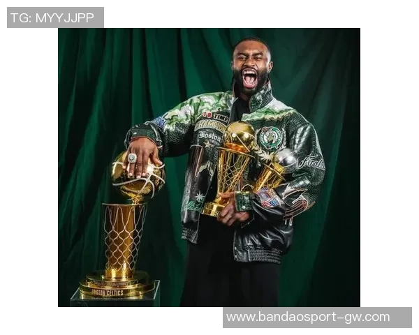 杰伦布朗称赞阿马里威廉姆斯护筐能力提升球队攻防效率