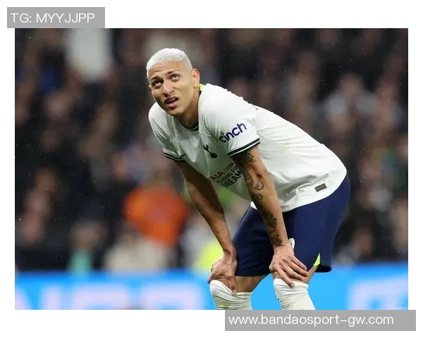 理查利森成为第五位在英超出场250次的巴西球员荣耀时刻 理查利森成为第五位在英超出场250次的巴西球员荣耀时刻